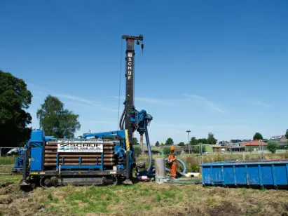 Machine en medewerker