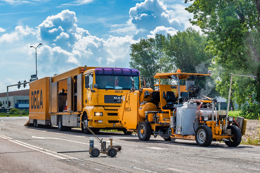Vrachtwagen en thermolijn wagen
