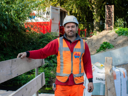 Onder de helm van Rick